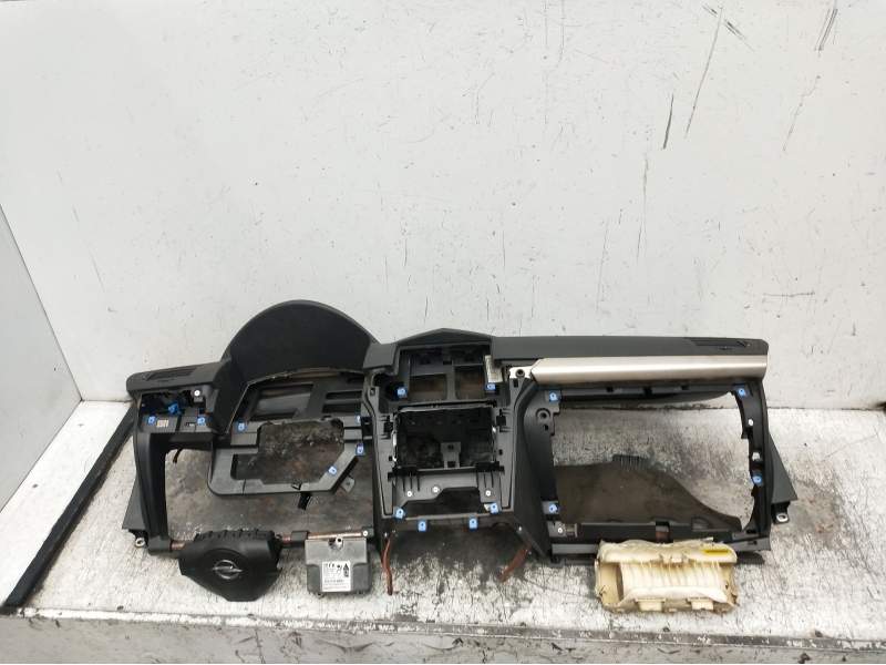 Recambio de kit airbag para opel astra h gtc (a04) 1.7 cdti (l08) referencia OEM IAM 13251079  2004