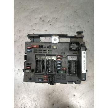CAJA RELES / FUSIBLES 9646405280 22748299 2002