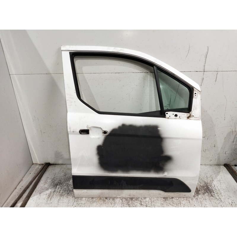 Recambio de puerta delantera derecha para ford transit connect referencia OEM IAM   