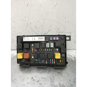 CAJA RELES / FUSIBLES 5DK00946430 13250232 2004