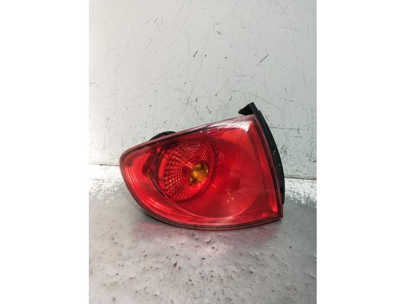 Recambio de piloto trasero izquierdo para seat altea (5p1) 2.0 tdi 16v referencia OEM IAM   2004