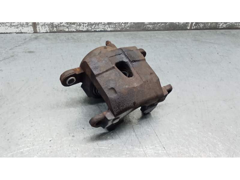 Recambio de pinza freno delantera derecha para gmc jimmy 2.8 4x4 referencia OEM IAM  26G 1984
