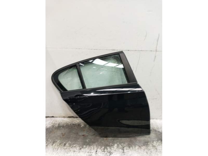 Recambio de puerta trasera derecha para bmw 1 (f20) 116 i referencia OEM IAM  5P 2015