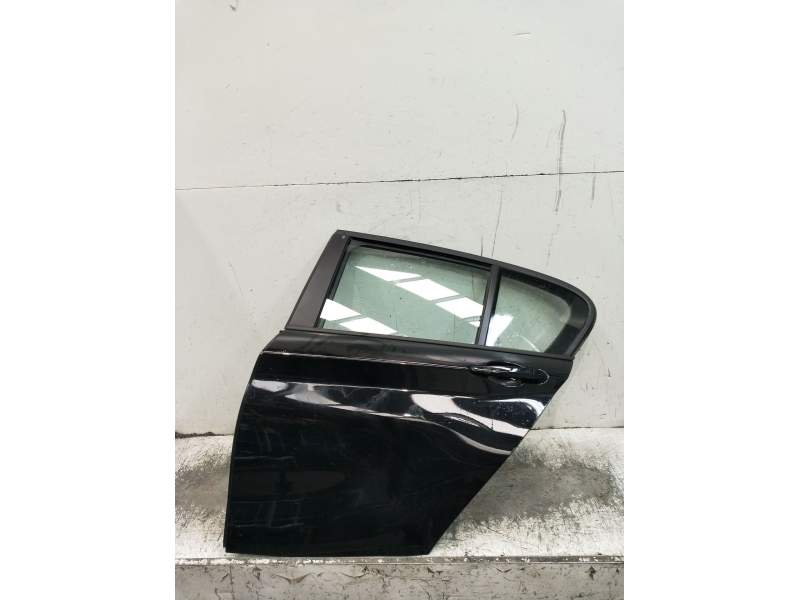 Recambio de puerta trasera izquierda para bmw 1 (f20) 116 i referencia OEM IAM  5P 2015