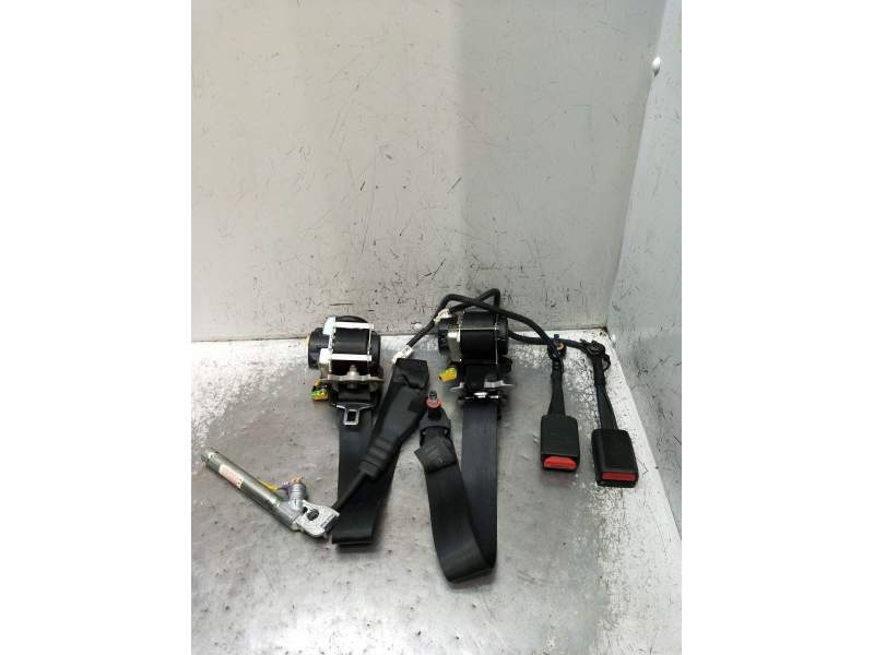 Recambio de juego cinturones delantero para hyundai tucson (tl, tle) 1.7 crdi referencia OEM IAM  5P 2015