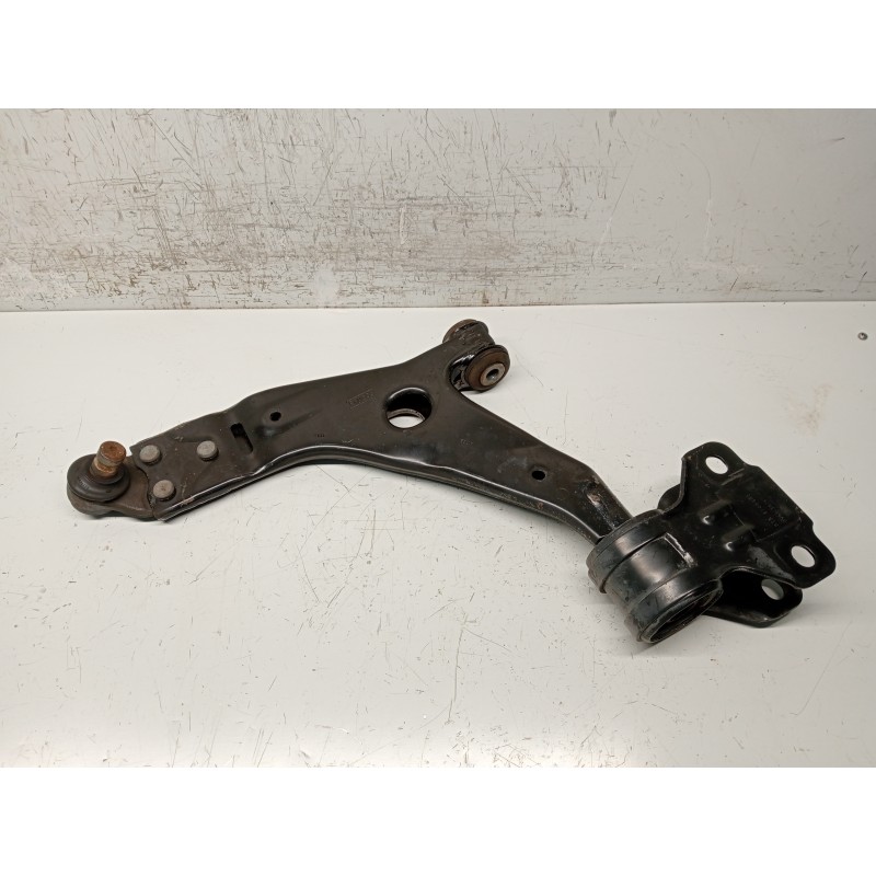 Recambio de brazo suspension inferior delantero izquierdo para ford transit connect referencia OEM IAM   