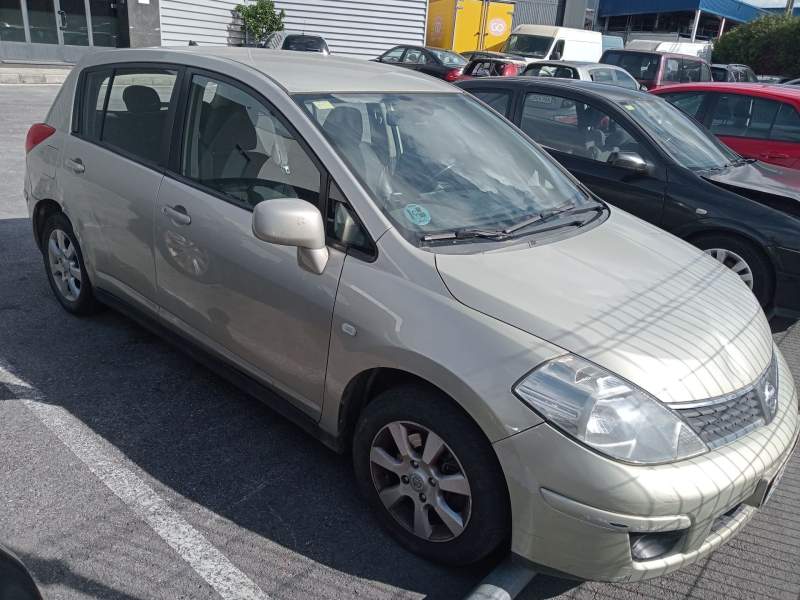 nissan tiida hatchback (c11) del año 2008