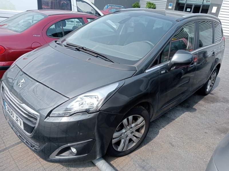 peugeot 5008 (0u_, 0e_) del año 2015