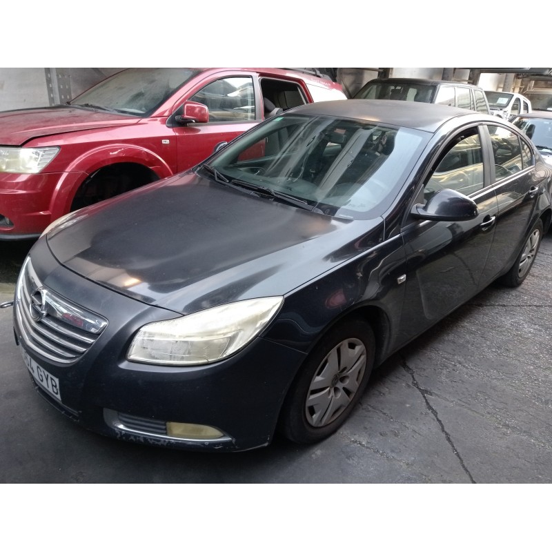 opel insignia berlina del año 2010