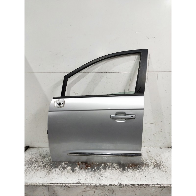 Recambio de puerta delantera izquierda para ssangyong rodius xdi referencia OEM IAM   