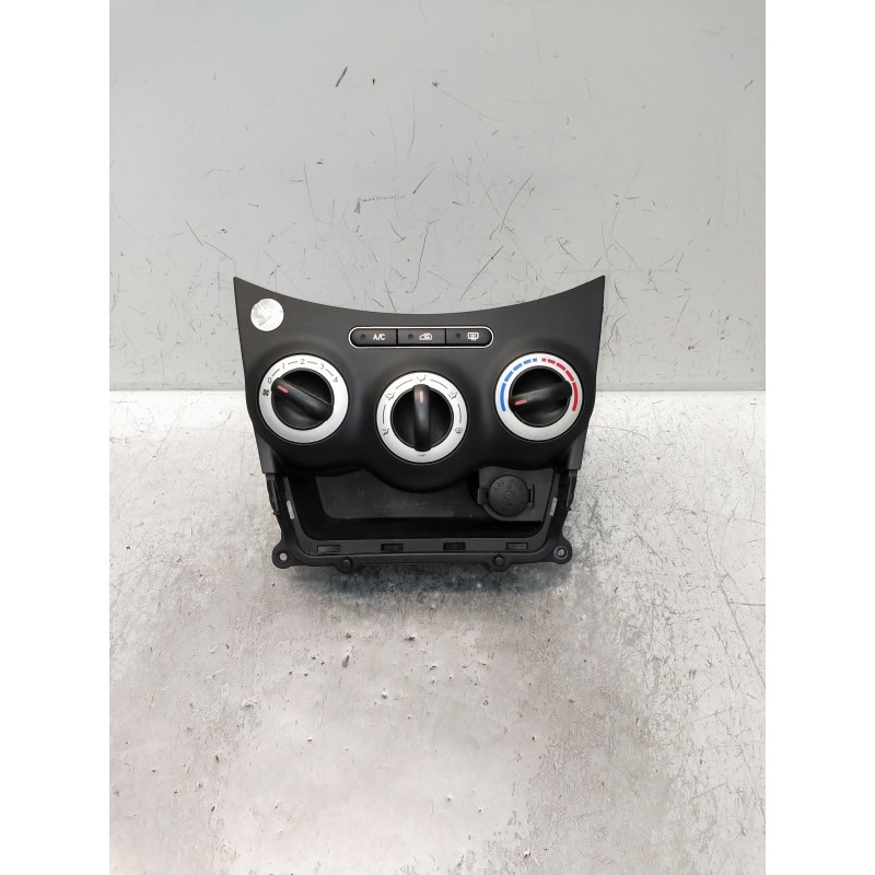 Recambio de mando calefaccion / aire acondicionado para hyundai i10 referencia OEM IAM 972500X0304X  