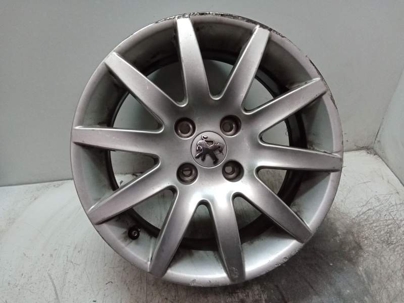 Recambio de llanta para peugeot 308 access referencia OEM IAM 7J16CH ET32 9680713680 RAYADA