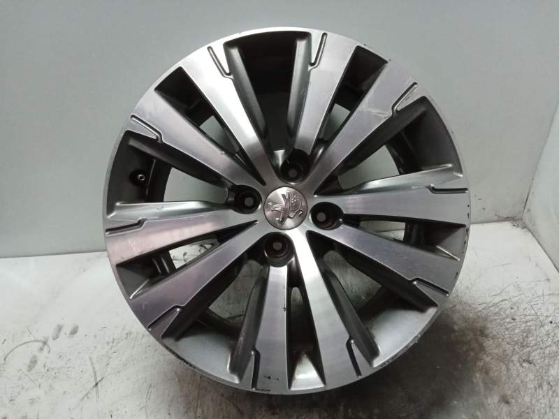 Recambio de juego llantas para peugeot 3008 premium referencia OEM IAM 7517CH ET29 9802462377 RAYADA