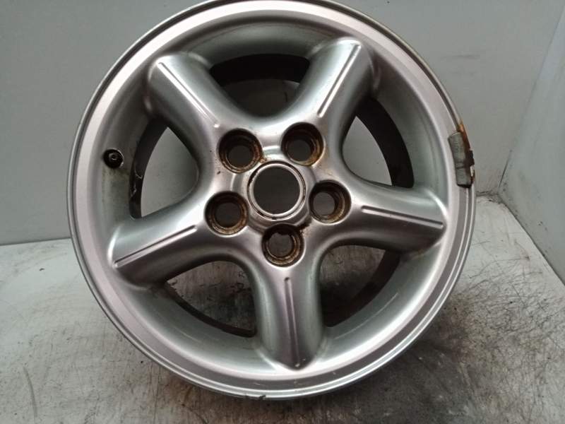 Recambio de llanta para land rover range rover (lp) 2.5 turbodiesel referencia OEM IAM 8JX16X570AH2 RRC112820XXX RAYADA