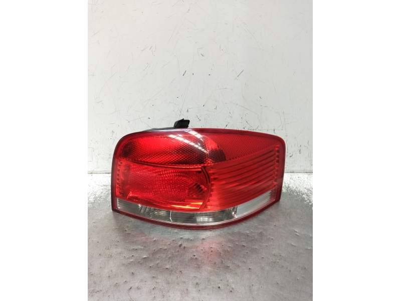 Recambio de piloto trasero derecho para audi a3 (8p1) 2.0 tdi 16v referencia OEM IAM   2004