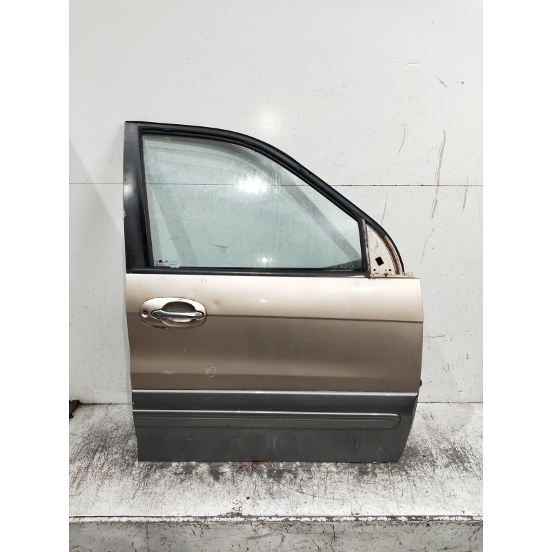 Recambio de puerta delantera derecha para kia carnival ii 2.9 cdri ex referencia OEM IAM   5P