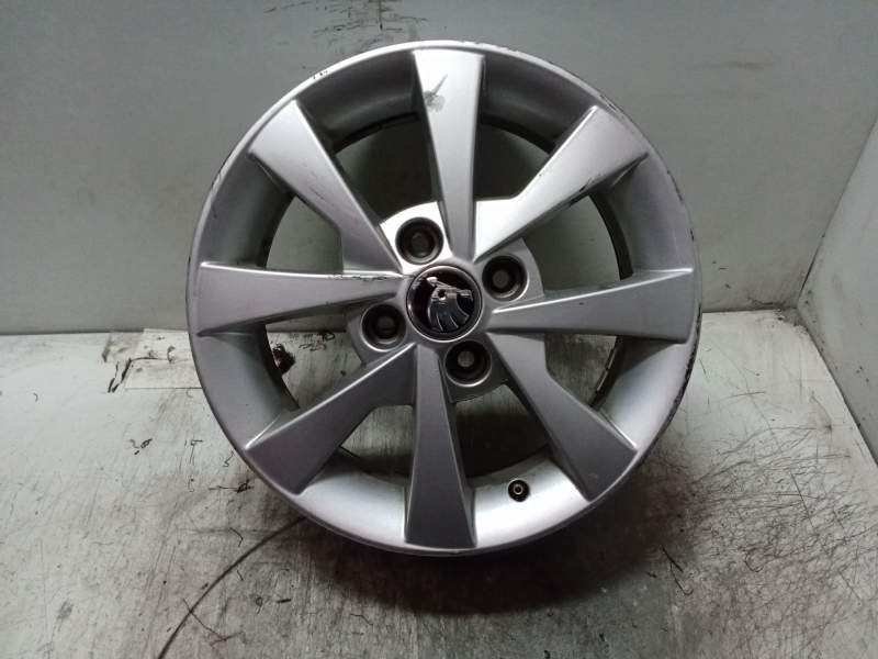 Recambio de llanta para skoda citigo (nf1) 1.0 referencia OEM IAM 5JX14H2 ET35 1ST601025EF RAYADA