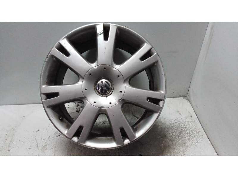 Recambio de juego llantas para volkswagen touareg (7la) 2.5 tdi referencia OEM IAM 8JX18H2 ET57 7L6601025K RAYADAS