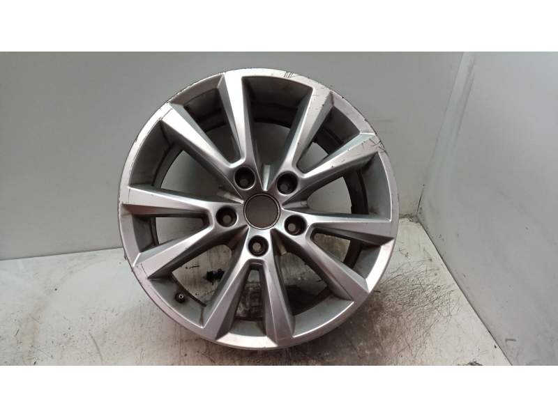 Recambio de llanta para volkswagen touareg (7p5) v6 tdi bluemotion referencia OEM IAM 8JX18H2 ET53 7P6601025C RAYADA