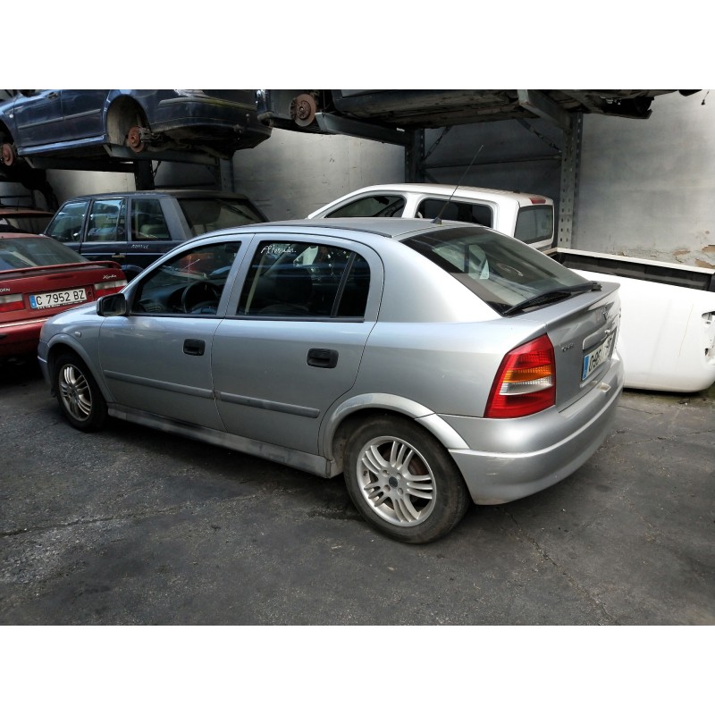 opel astra g berlina del año 1999