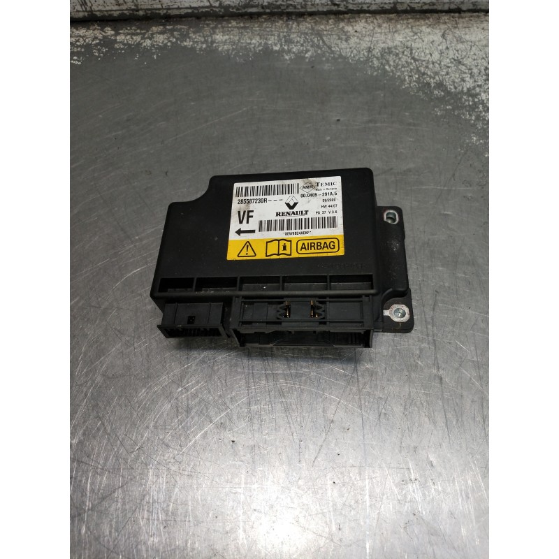 Recambio de centralita airbag para renault megane iii berlina 5 p referencia OEM IAM 285587230R  