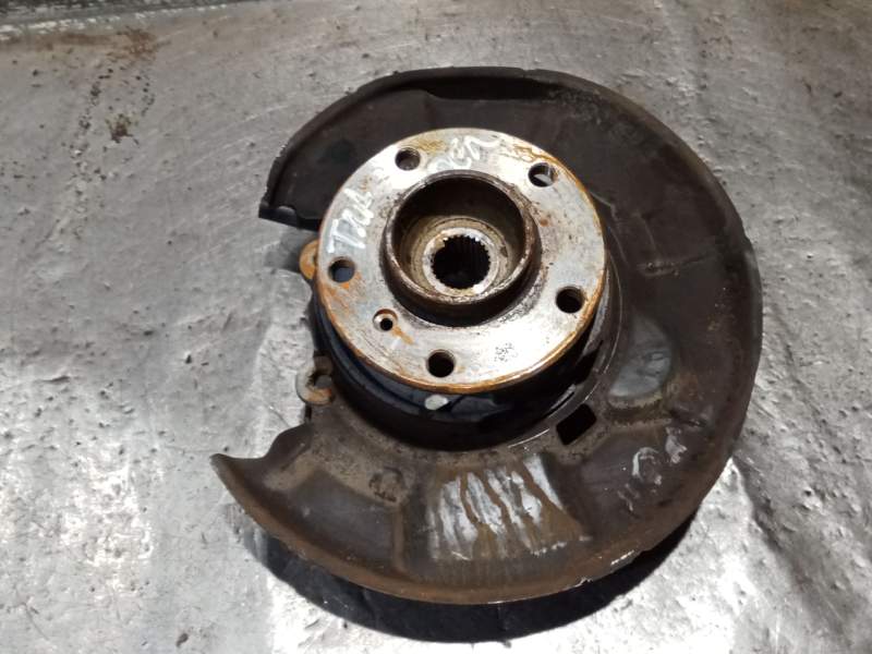 Recambio de mangueta trasera derecha para bmw 1 (f20) 116 i referencia OEM IAM  116G 2015
