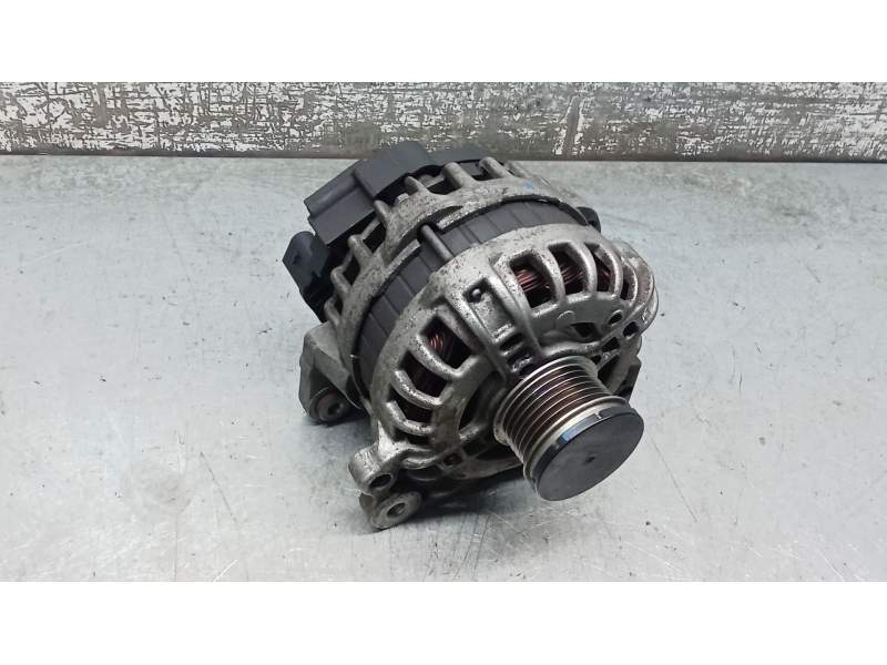 Recambio de alternador para skoda fabia iii (nj3) 1.0 referencia OEM IAM 04C903023J 10G 2014