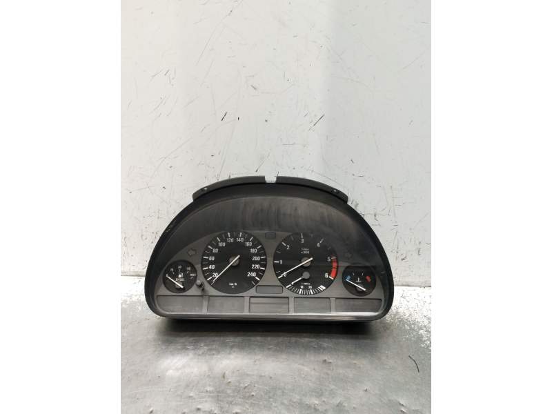 Recambio de cuadro instrumentos para bmw 5 (e39) 525 tds referencia OEM IAM 110008735 62118372357 1995