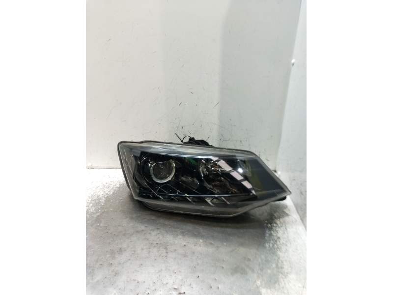 Recambio de faro derecho para skoda fabia iii (nj3) 1.0 referencia OEM IAM 1EL01182422 VER FOTOS 2014