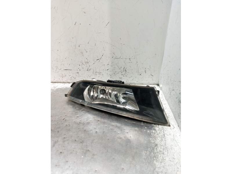 Recambio de faro antiniebla derecho para skoda fabia iii (nj3) 1.0 referencia OEM IAM 6V0941700 90039410 2014