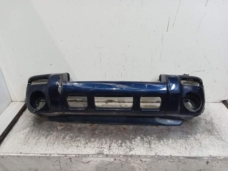 Recambio de paragolpes delantero para jeep cherokee (kj) 2.5 crd cat referencia OEM IAM  OJO VER FOTOS 2001