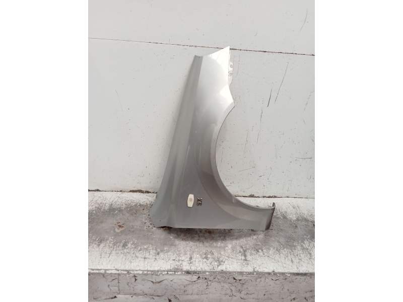 Recambio de aleta delantera derecha para daewoo nubira wagon (j200) 1.6 referencia OEM IAM   2004