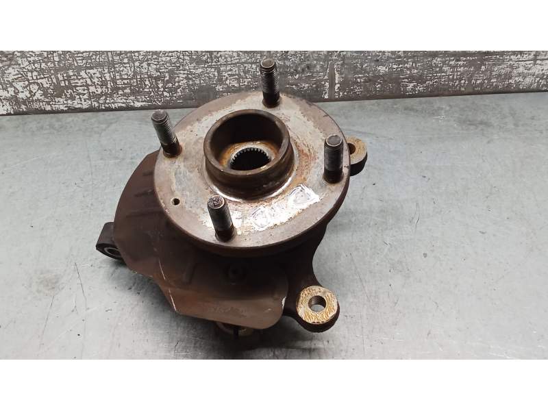 Recambio de mangueta delantera derecha para daewoo nubira wagon (j200) 1.6 referencia OEM IAM  16G 2004