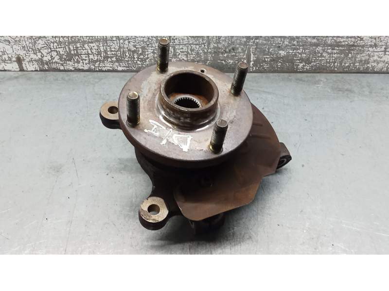 Recambio de mangueta delantera izquierda para daewoo nubira wagon (j200) 1.6 referencia OEM IAM  16G 2004
