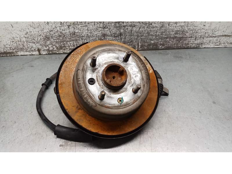 Recambio de mangueta trasera derecha para daewoo nubira wagon (j200) 1.6 referencia OEM IAM  16G 2004