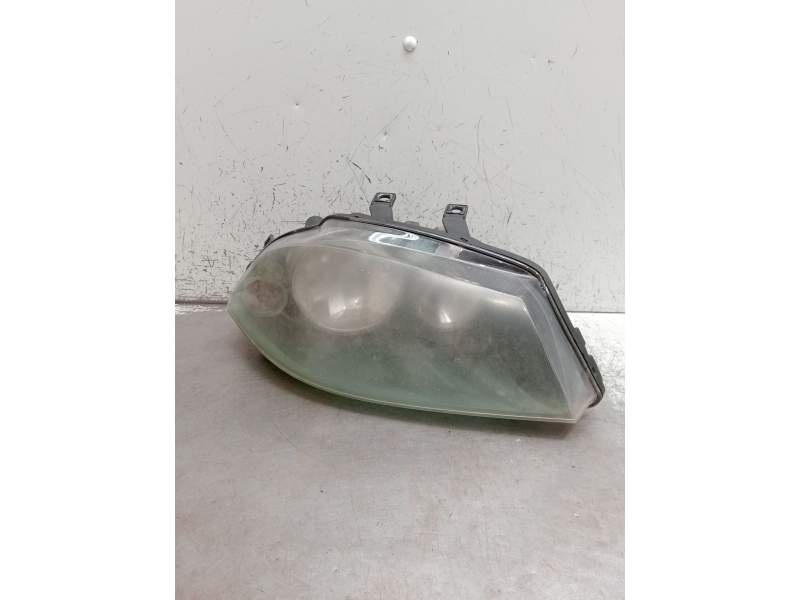 Recambio de faro derecho para seat ibiza iii (6l1) 1.9 tdi referencia OEM IAM   