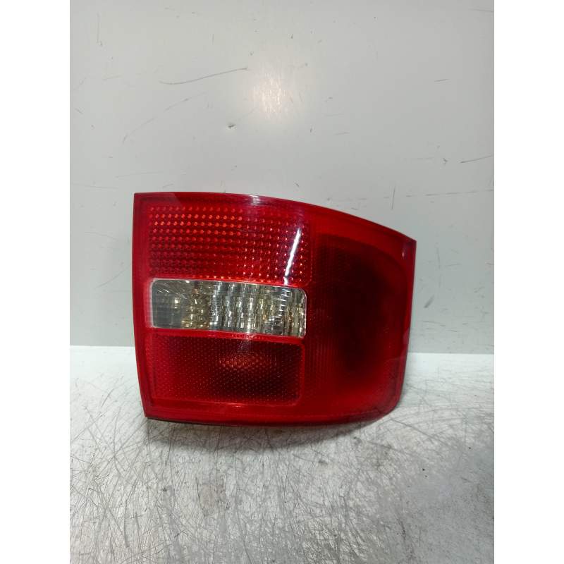 Recambio de piloto trasero derecho para audi allroad quattro (4b5) 2.7 t referencia OEM IAM   2000