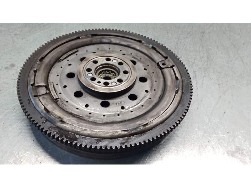 Recambio de kit embrague para jeep cherokee (kj) 2.5 crd cat referencia OEM IAM 52104420AB 25CRD 2001
