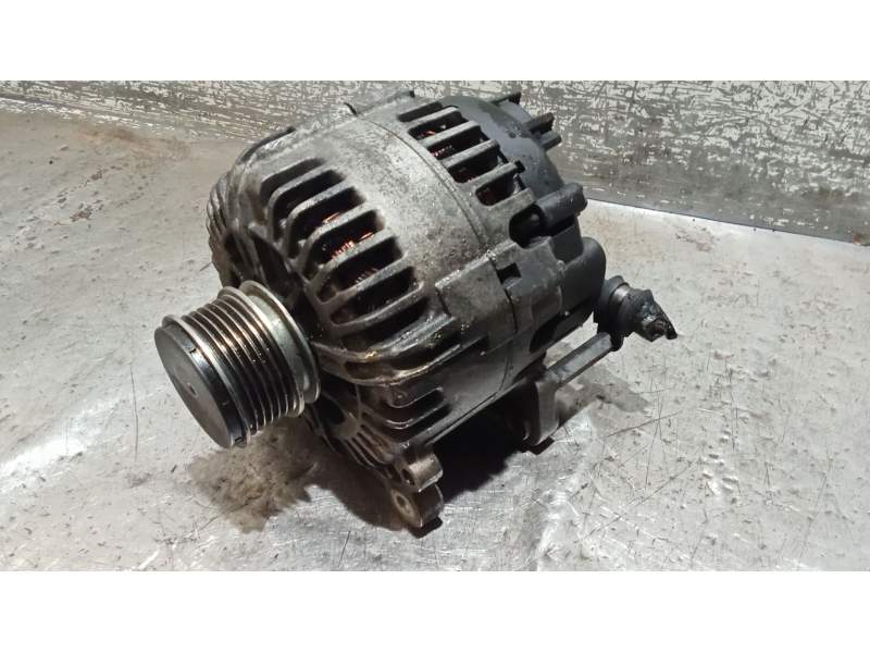 Recambio de alternador para volkswagen touran (1t1, 1t2) 2.0 tdi 16v referencia OEM IAM 06F903023C  
