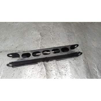 BRAZO SUSPENSION INFERIOR TRASERO DERECHO ANTERIOR 320D 2005