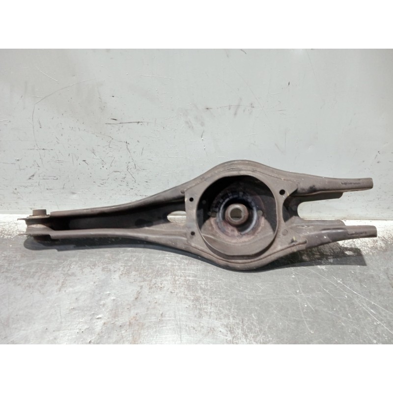 Recambio de brazo suspension inferior trasero derecho para hyundai ioniq referencia OEM IAM 55220G2100  