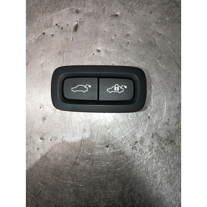 Recambio de mando multifuncion para volvo v60 familiar referencia OEM IAM 31674801 8888780750 MANDO APERTURA MALETERO PORTÓN