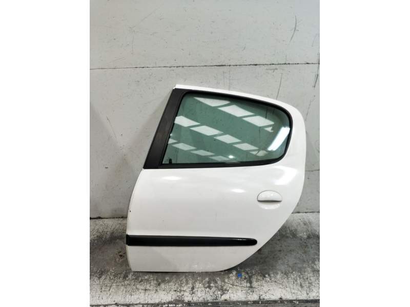 Recambio de puerta trasera izquierda para peugeot 206 hatchback (2a/c) 1.9 d referencia OEM IAM   