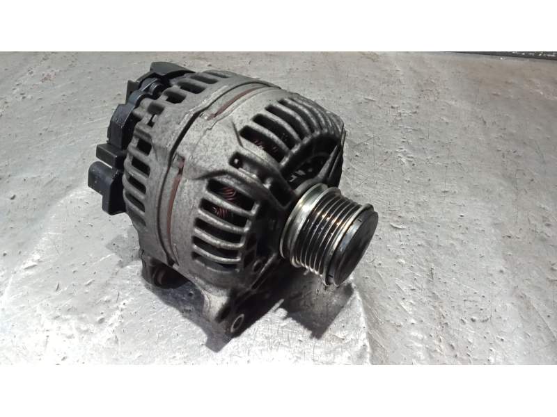 Recambio de alternador para audi a4 b6 (8e2) 1.9 tdi referencia OEM IAM 06F903023J  