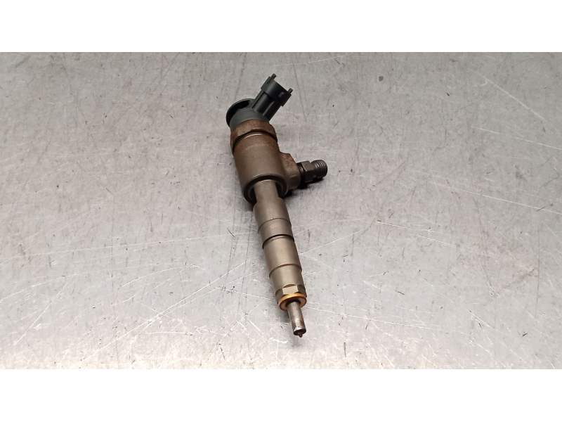 Recambio de inyector para citroën c4 cactus 1.6 bluehdi 100 referencia OEM IAM 0445110566 027766 BOSCH