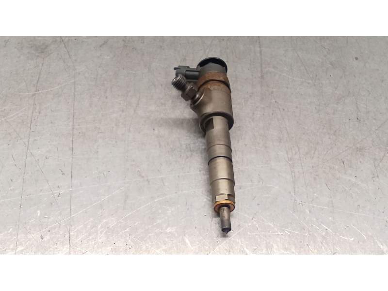 Recambio de inyector para citroën c4 cactus 1.6 bluehdi 100 referencia OEM IAM 0445110566 027766 BOSCH