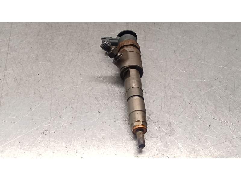 Recambio de inyector para citroën c4 cactus 1.6 bluehdi 100 referencia OEM IAM 0445110566 027766 BOSCH