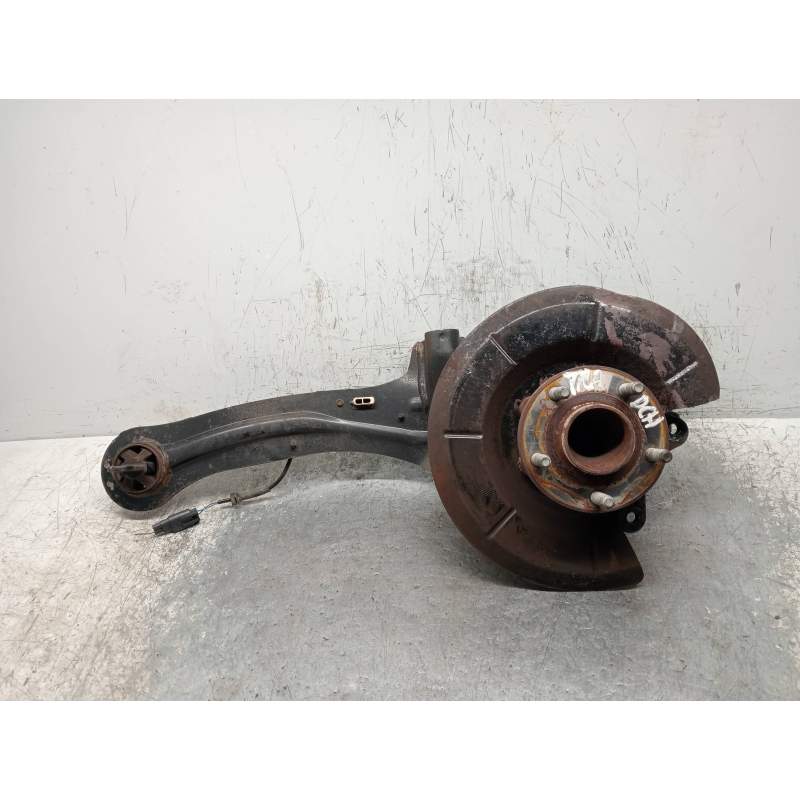 Recambio de mangueta trasera derecha para ford focus lim. trend referencia OEM IAM BV615A968CC  