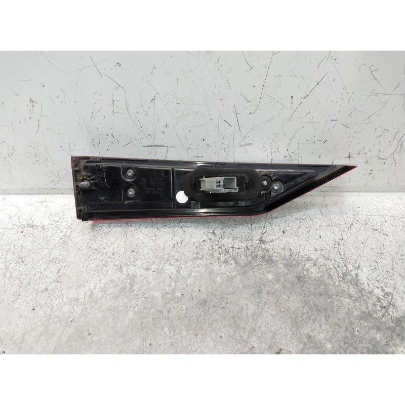 Recambio de piloto trasero derecho interior para volvo v60 familiar referencia OEM IAM 32228905 20042801838 