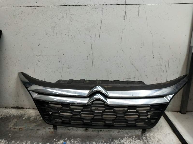 Recambio de rejilla delantera para citroën jumper iii furgoneta 2.2 hdi 130 referencia OEM IAM   2012